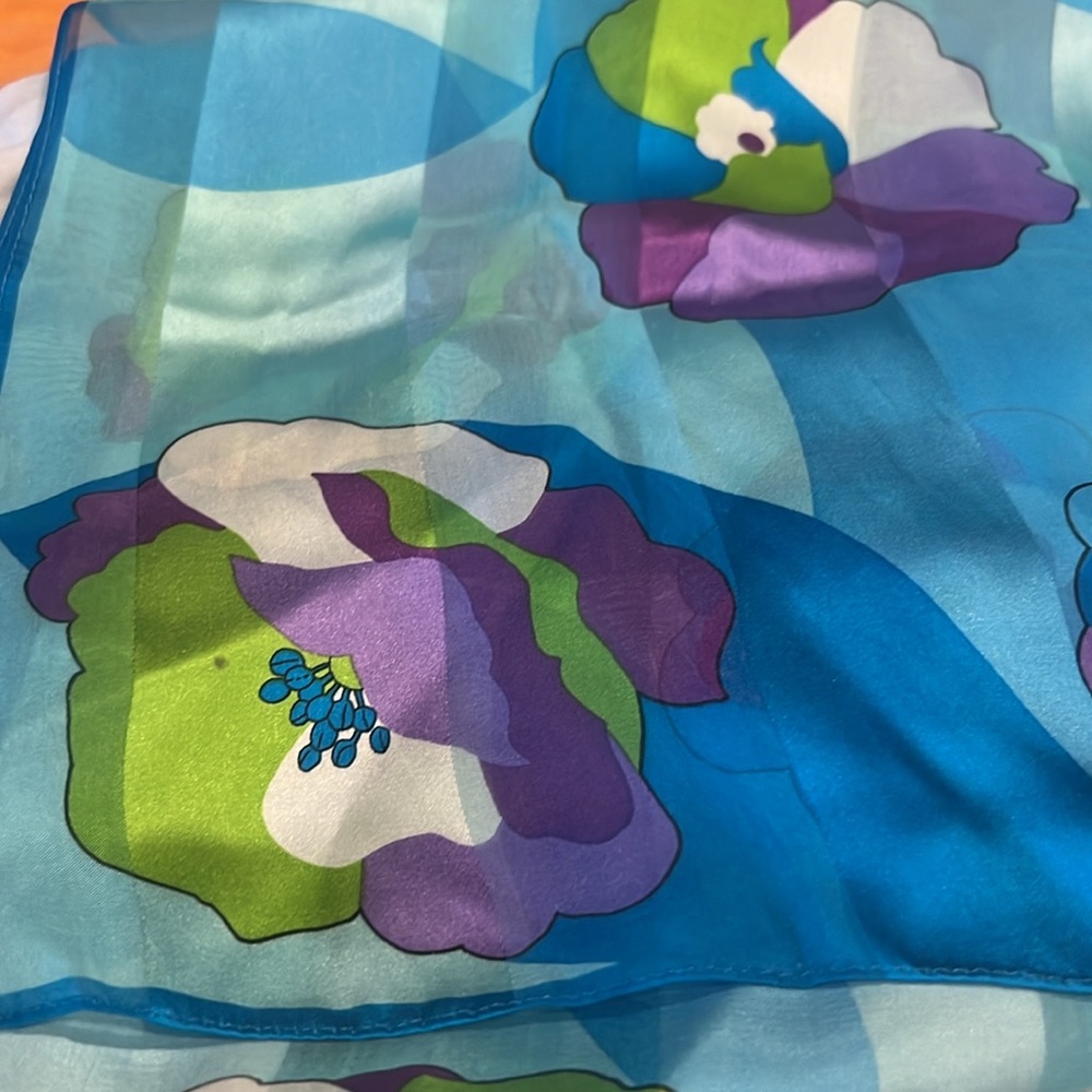 Anne Klein 100% Silk Scarf - Picture 6 of 6